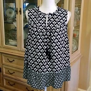 Crown and Ivy 1X Top